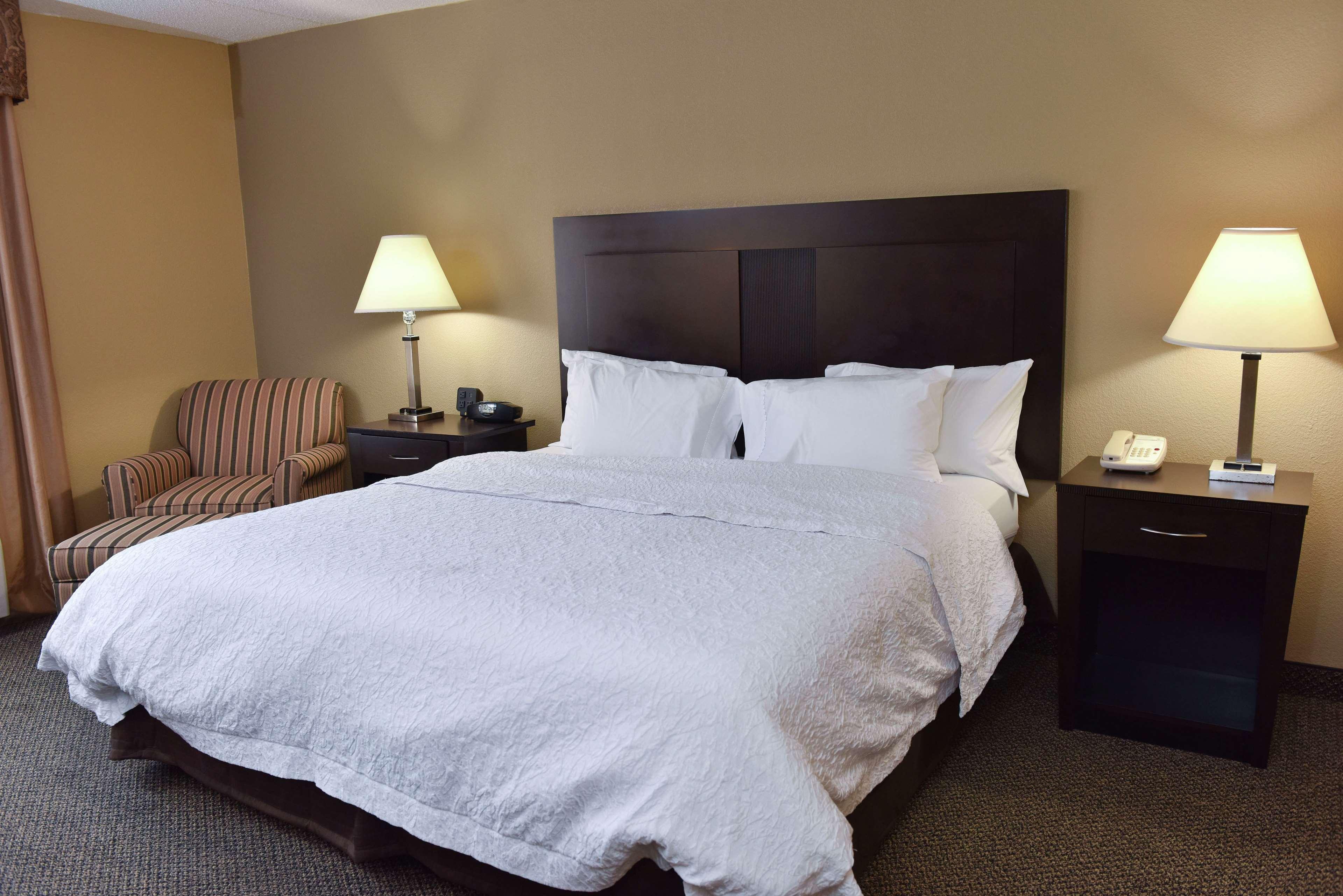 Hampton Inn & Suites Alexandria Exterior foto