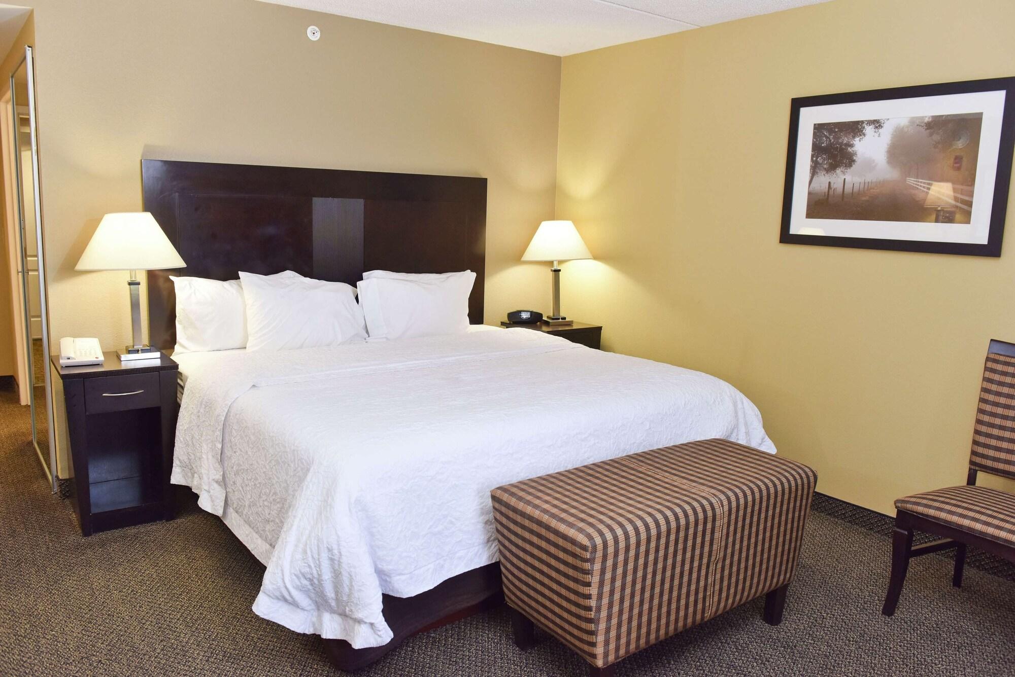 Hampton Inn & Suites Alexandria Exterior foto