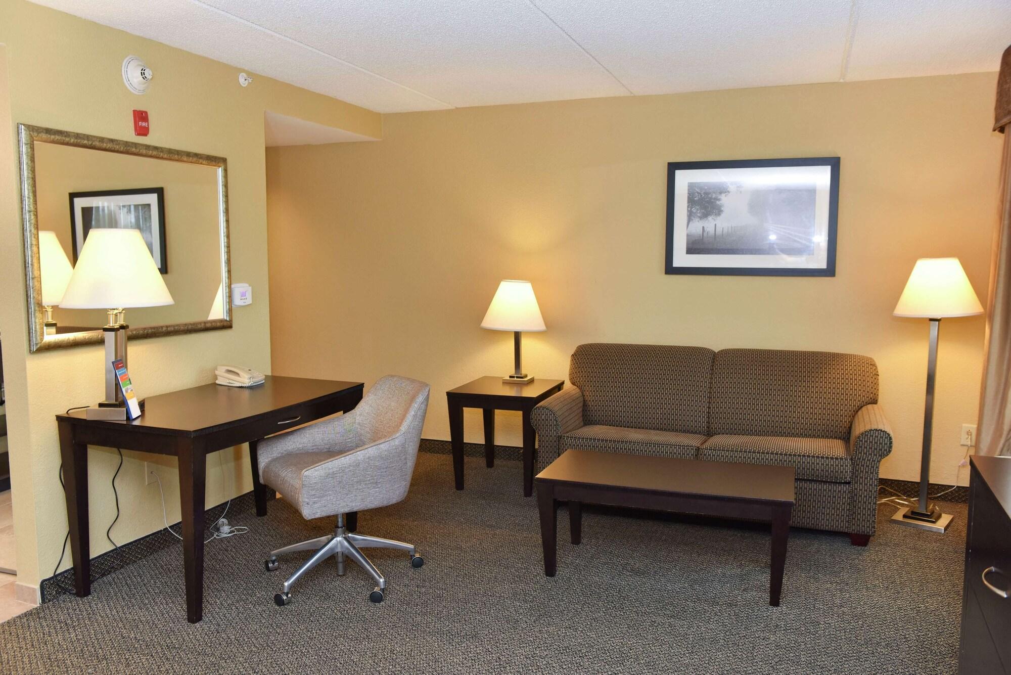 Hampton Inn & Suites Alexandria Exterior foto